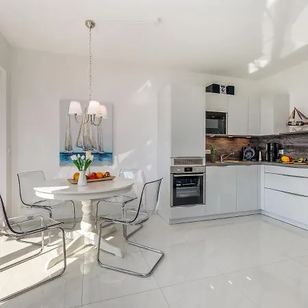 Strandwiese Windsegler Apartment *